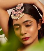 Floral hand embroidered maangtikka