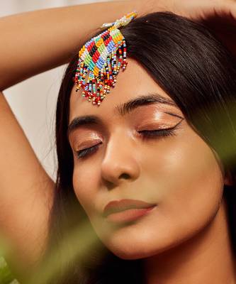 Geometric hand embroidered maangtikka 1
