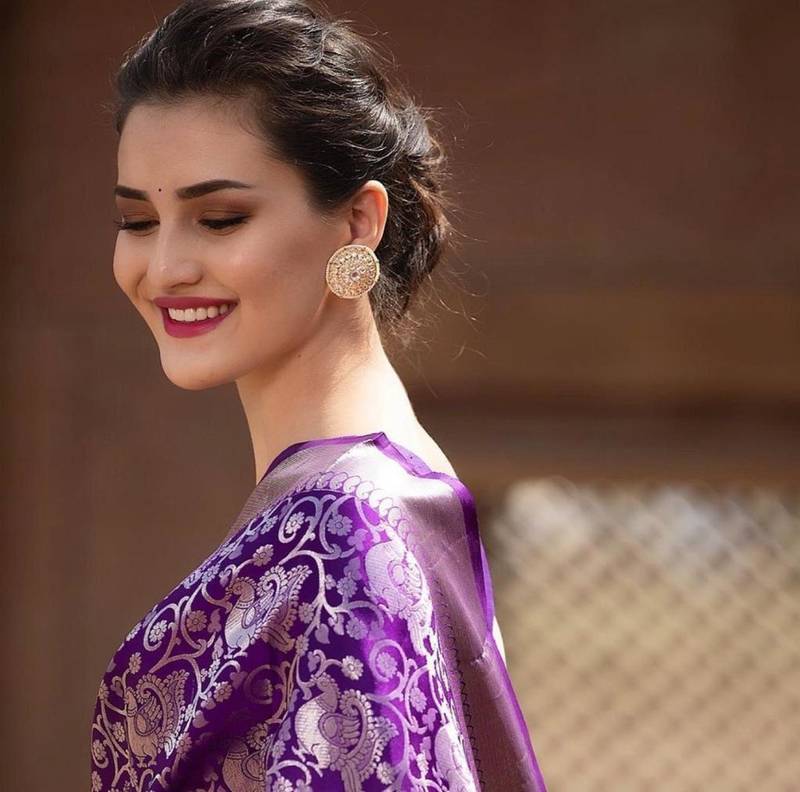 Wine Banarasi Silk Saree With Blouse Piece
