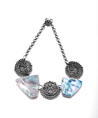 Silver tiara choker 2