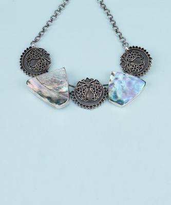Silver tiara choker 3