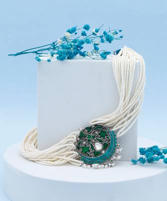 Green silver suhaliya choker 1