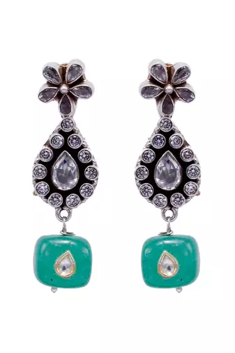 Green silver nazmil elegant earrings