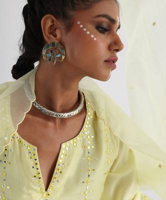 Yellow zarina kurta set 4