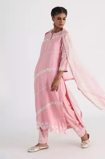 Pink naayab kurta set