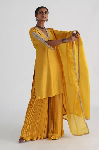 Yellow zibaa kurta set