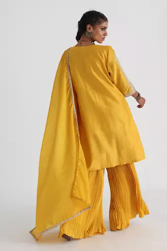 Yellow zibaa kurta set