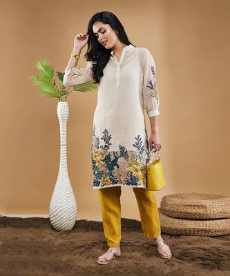Off white yellow zinnia applique kurta with pants 2