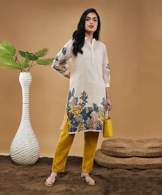 Off white yellow zinnia applique kurta with pants 4