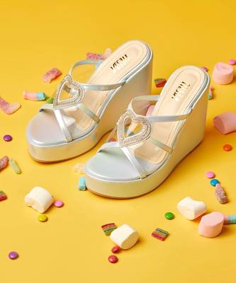 Light blue berry swirl wedge 2