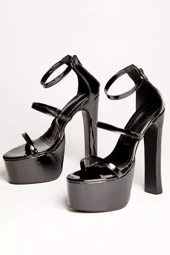 Black block platform heels