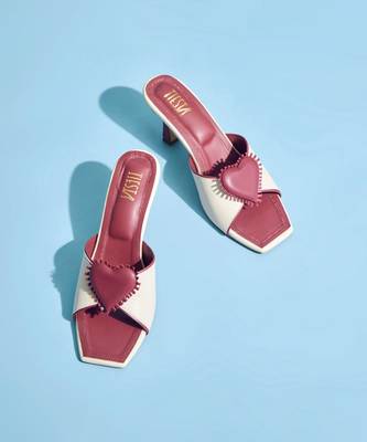 Red velvet heels 3