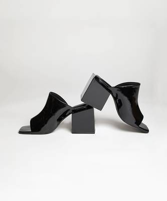 Black square block heels 4