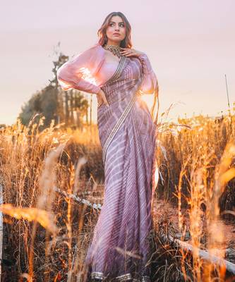 Lilac Hand Embroidered Lahariya Saree Set 1