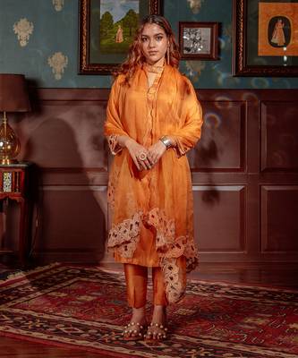 Mettalic orange kurta set 1