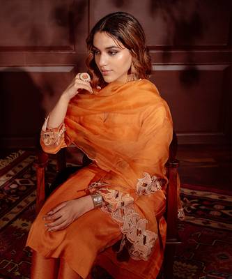 Mettalic orange kurta set 5