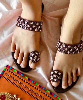 Champagne chappals 2
