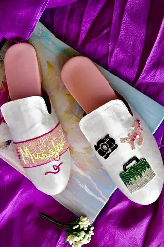 Multi color musafir flats