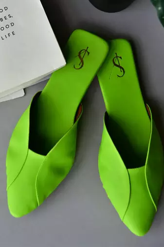 Green pop-up green flats