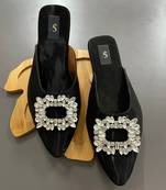 Black brooch flats