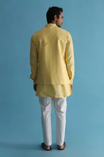 Oriana yellow jacket