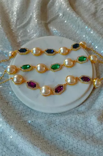 Emerald green cavi choker