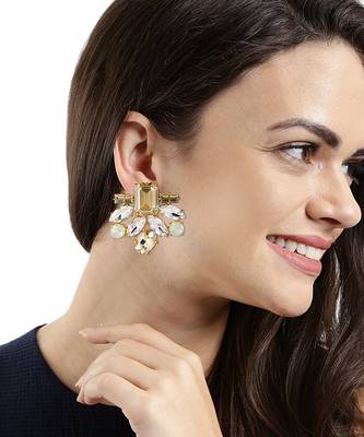 Gold eiffel studs 1