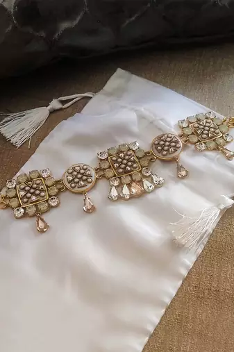Gold veera choker