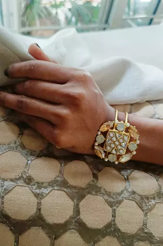 Gold suhaaya mini cuff
