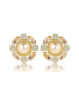 Gold sangria studs 4