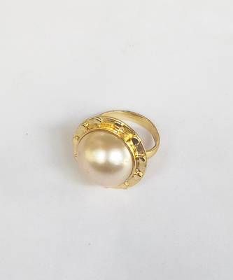 Gold sangria pearl luxe ring 4