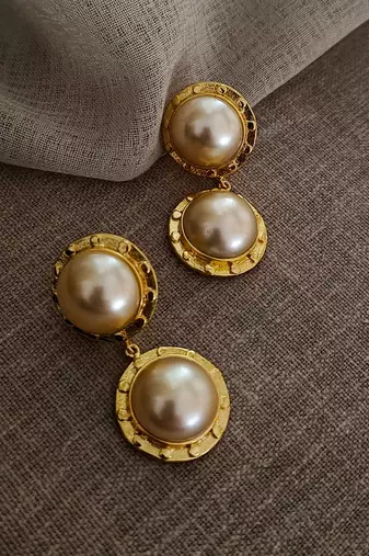 Gold sangria pearl luxe danglers