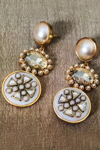 Gold sanah danglers