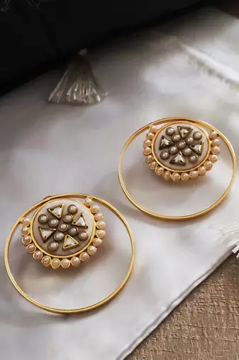 Gold rubaina kundan baalis