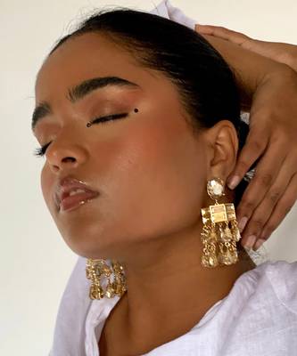 Gold chandelier drop earrings 1