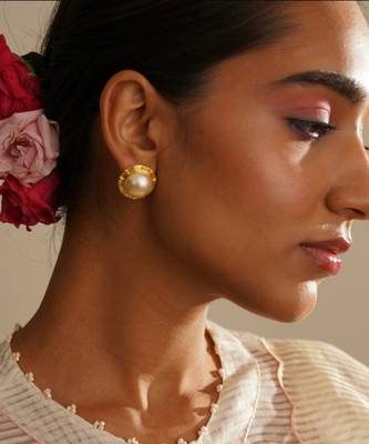 gold pearl luxe stud earrings for women 2