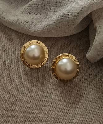 gold pearl luxe stud earrings for women 3