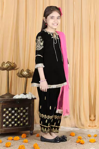 Black velvet kurta set