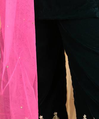 Black velvet embroidered kurta set 5