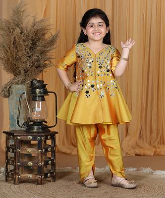 Mustard yellow kurta set 2