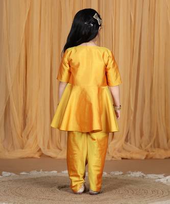 Mustard yellow kurta set 4