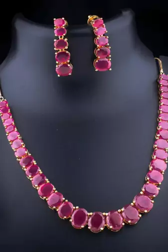 Pink necklace-sets