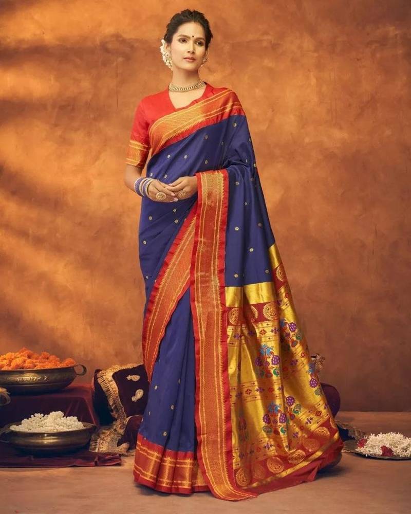 Purple Banarasi Silk Saree With Blouse Piece