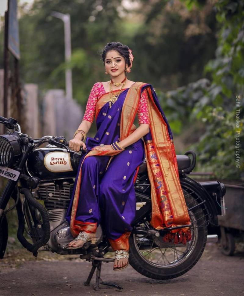 Purple Banarasi Silk Saree With Blouse Piece