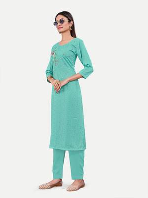 Women Firozi Embroidered Straight Kurta 2