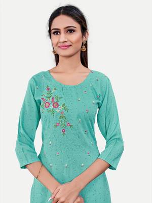 Women Firozi Embroidered Straight Kurta 3
