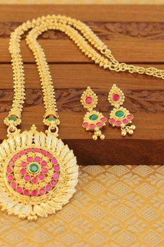 Micro gold  plated necklace set