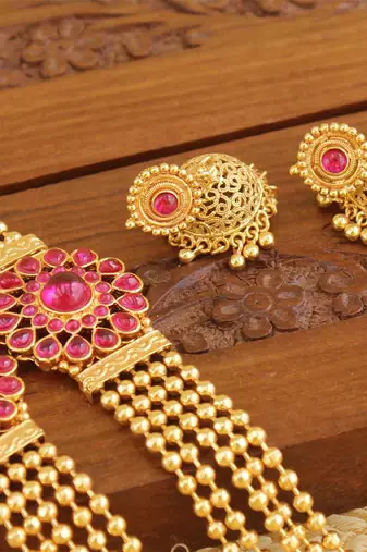 Designer kempu layer necklace