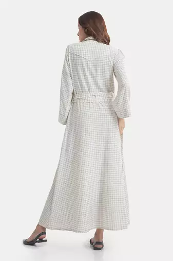 White sand amelia rosette buttoned dress