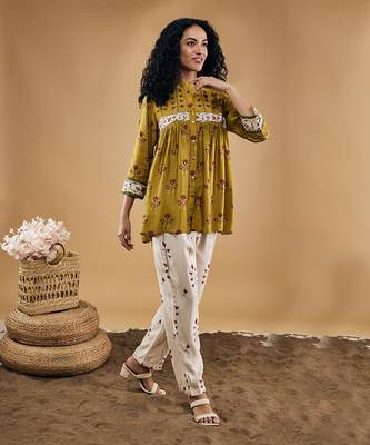 Yellow & ivory floral printed co ord set 2